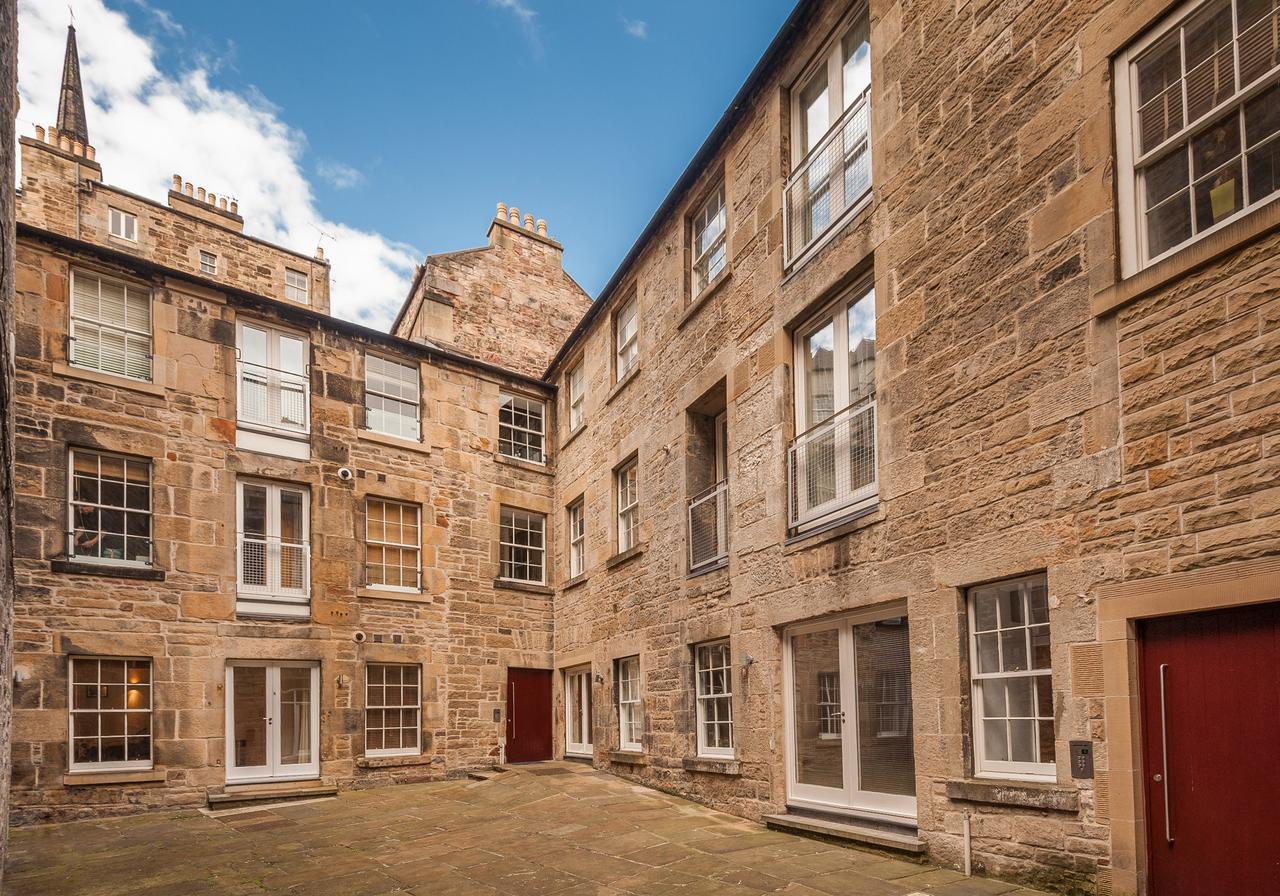 The Edmonstone'S Close Residence เอดินบะระ ภายนอก รูปภาพ
